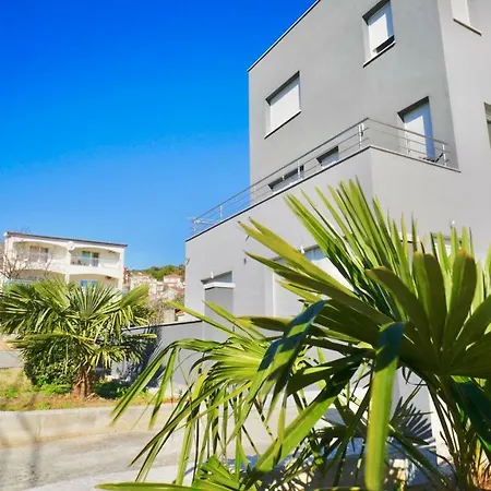 Casa Llena Apartment *